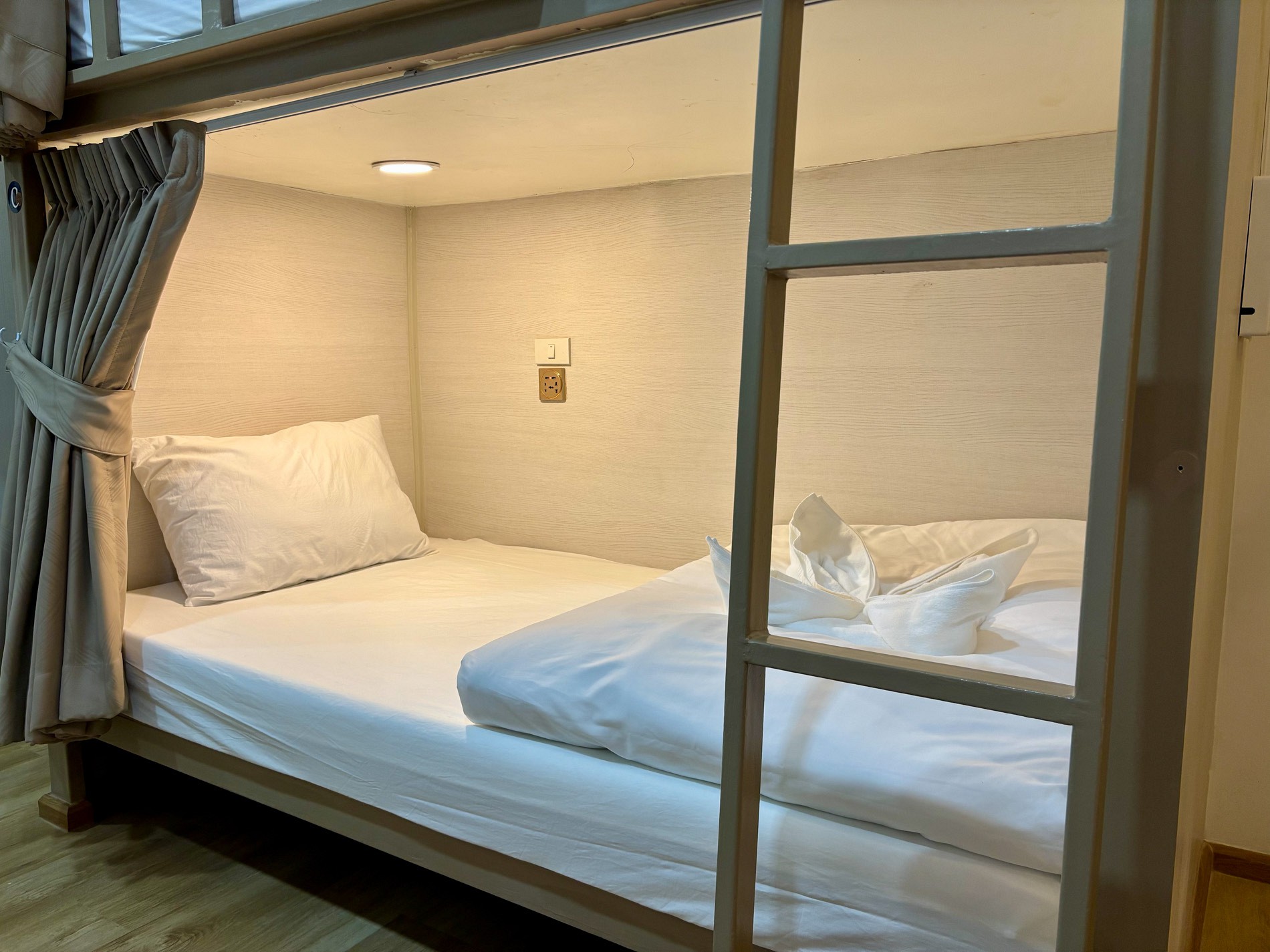 Bunk Bed in Mixed Dormitory