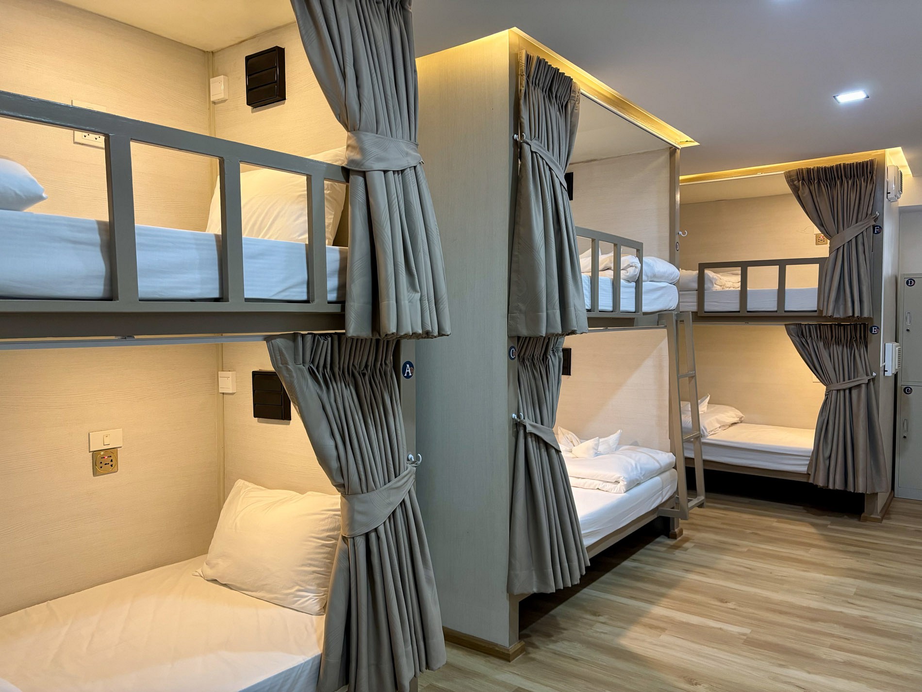 Charm Hostel Pratumnak